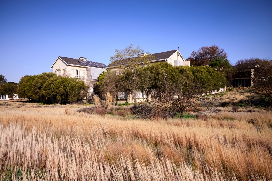 5 Bedroom Property for Sale in Waterfall Country Estate Gauteng