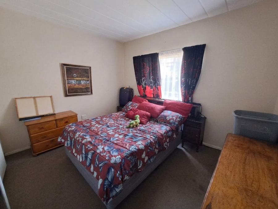 2 Bedroom Property for Sale in Erand Gardens Gauteng