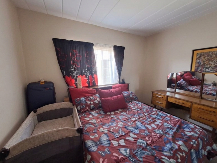 2 Bedroom Property for Sale in Erand Gardens Gauteng