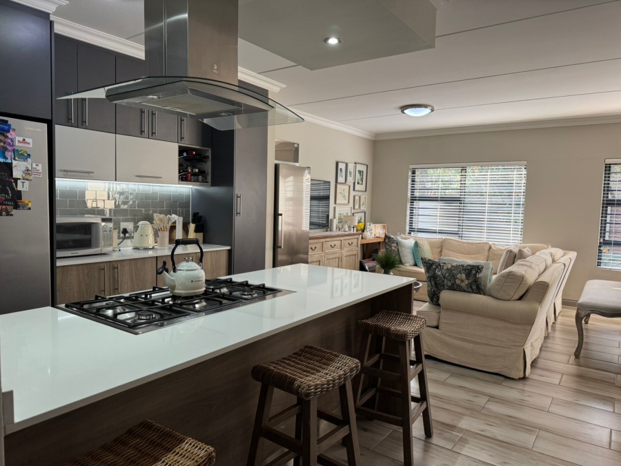 3 Bedroom Property for Sale in Carlswald Gauteng