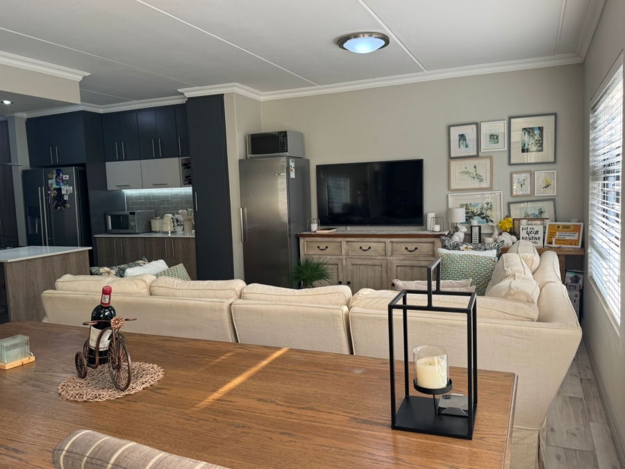 3 Bedroom Property for Sale in Carlswald Gauteng