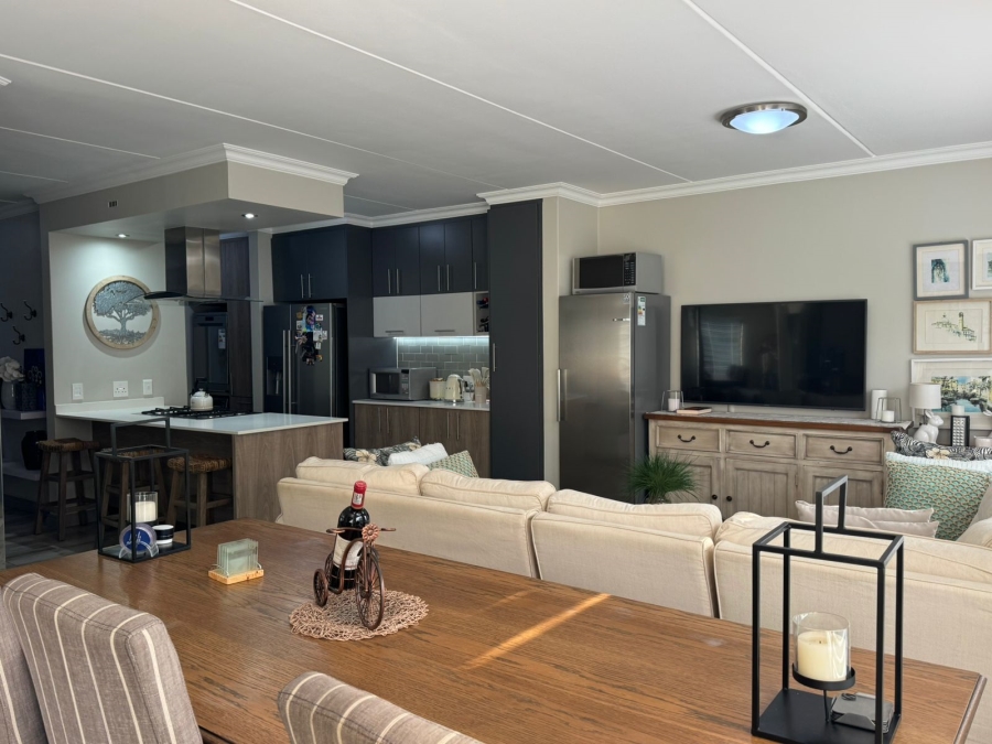 3 Bedroom Property for Sale in Carlswald Gauteng
