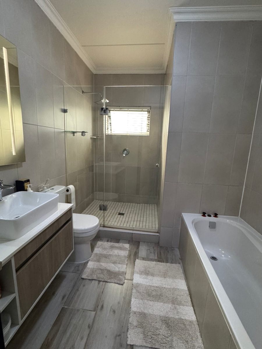 3 Bedroom Property for Sale in Carlswald Gauteng