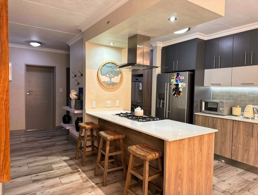 3 Bedroom Property for Sale in Carlswald Gauteng