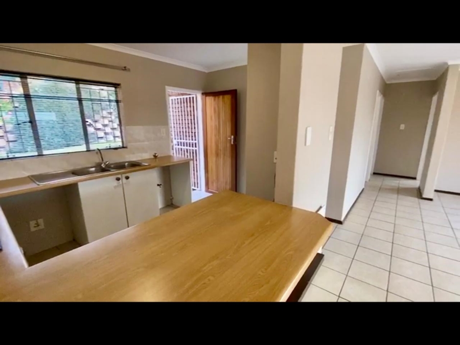 2 Bedroom Property for Sale in Helderkruin Gauteng