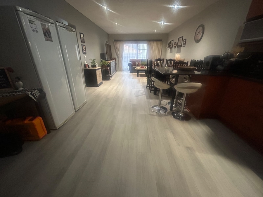 2 Bedroom Property for Sale in Sugar Bush Estate Gauteng