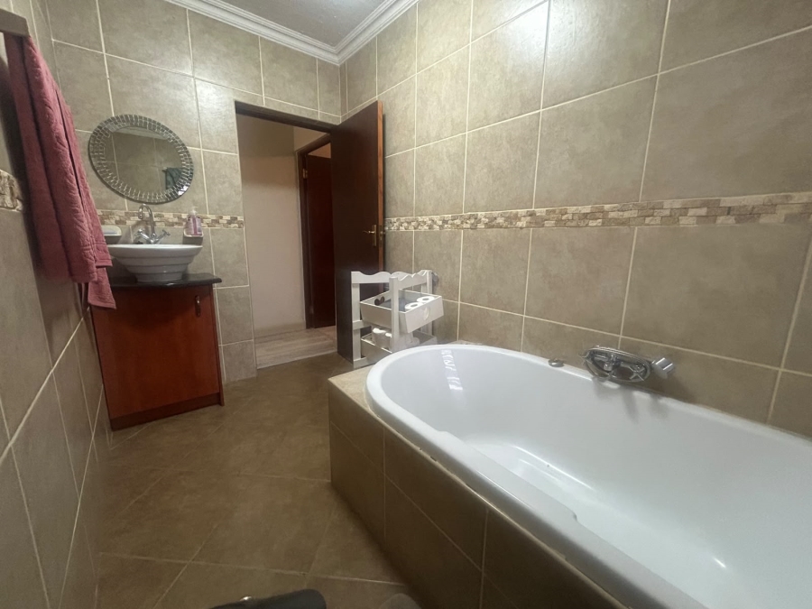2 Bedroom Property for Sale in Sugar Bush Estate Gauteng