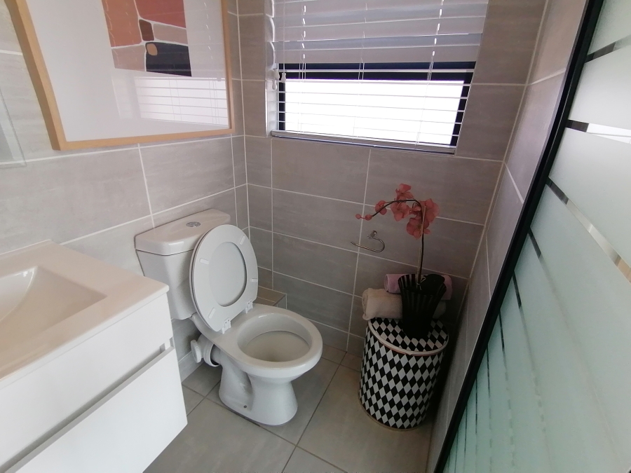 To Let 1 Bedroom Property for Rent in Waterfall Gauteng