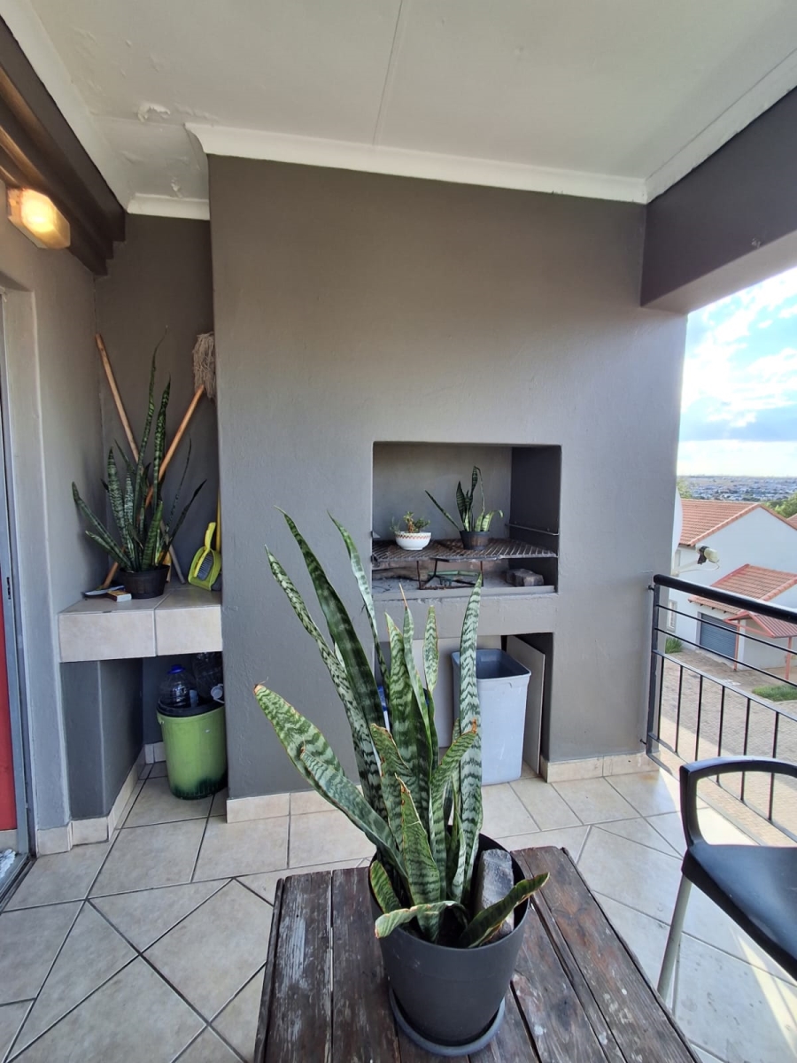 2 Bedroom Property for Sale in Country View Gauteng