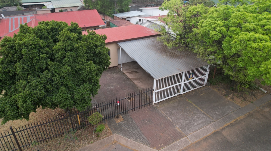 4 Bedroom Property for Sale in Kilner Park Gauteng