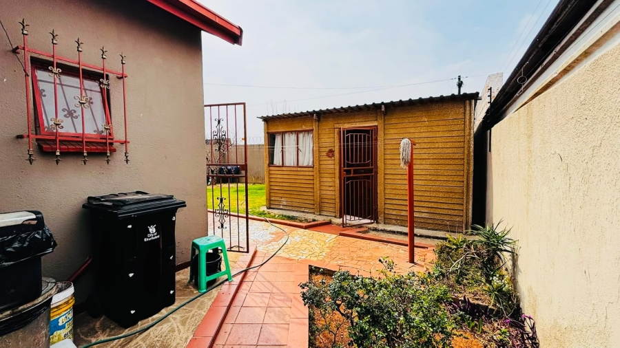3 Bedroom Property for Sale in Delmore Park Gauteng