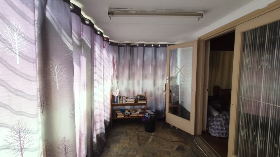 To Let 4 Bedroom Property for Rent in Les Marais Gauteng