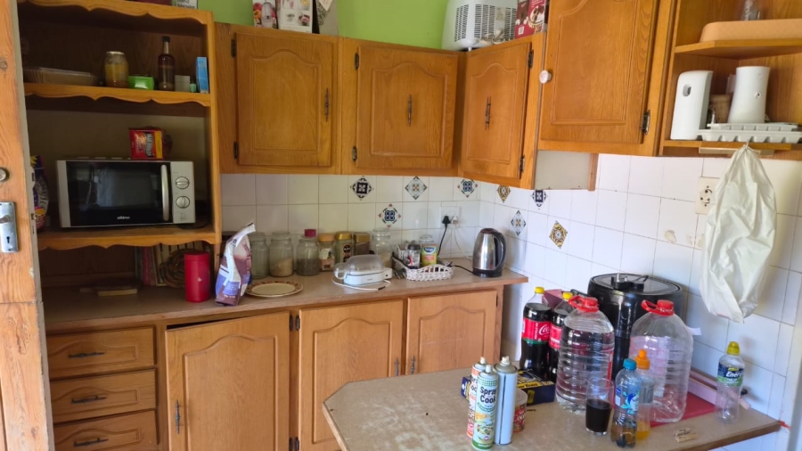 To Let 4 Bedroom Property for Rent in Les Marais Gauteng