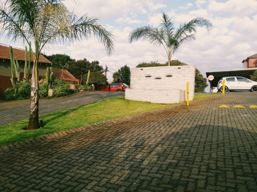 To Let 2 Bedroom Property for Rent in Chancliff A H Gauteng