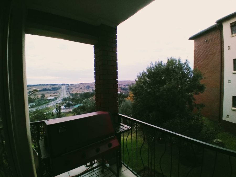 To Let 2 Bedroom Property for Rent in Chancliff A H Gauteng
