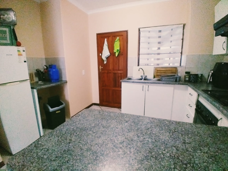 To Let 2 Bedroom Property for Rent in Chancliff A H Gauteng