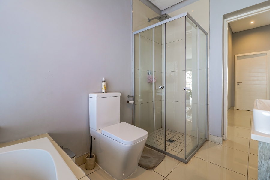 2 Bedroom Property for Sale in Broadacres Gauteng