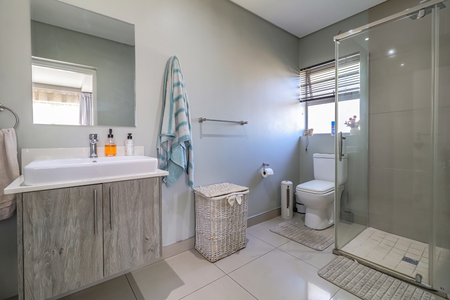 2 Bedroom Property for Sale in Broadacres Gauteng