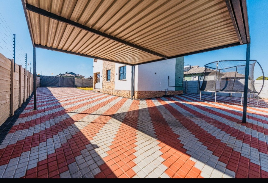 To Let 4 Bedroom Property for Rent in Mindalore Gauteng