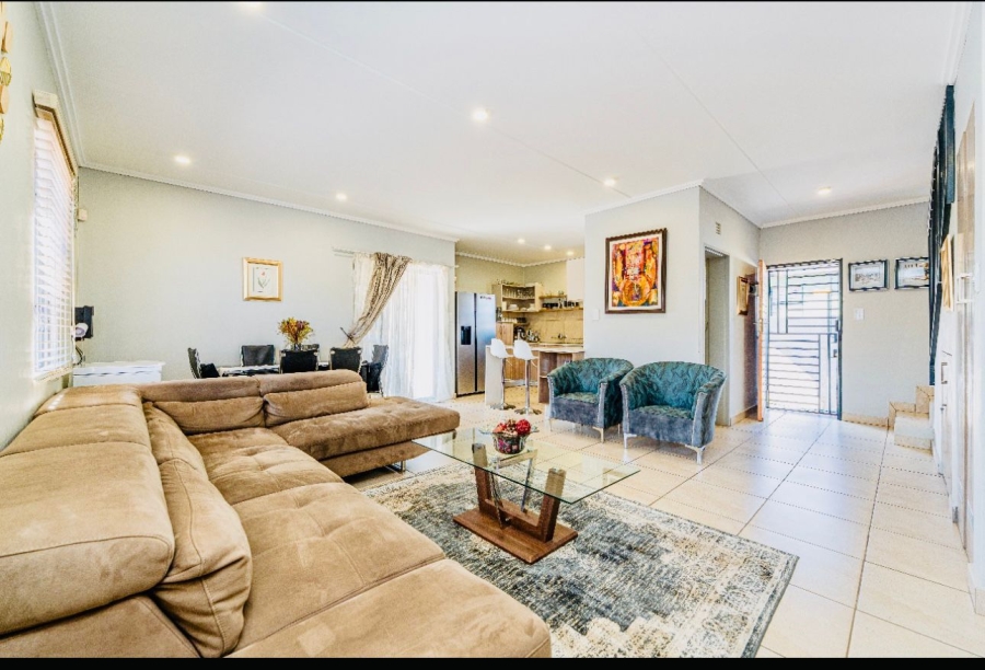 To Let 4 Bedroom Property for Rent in Mindalore Gauteng