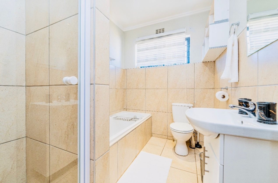 To Let 4 Bedroom Property for Rent in Mindalore Gauteng