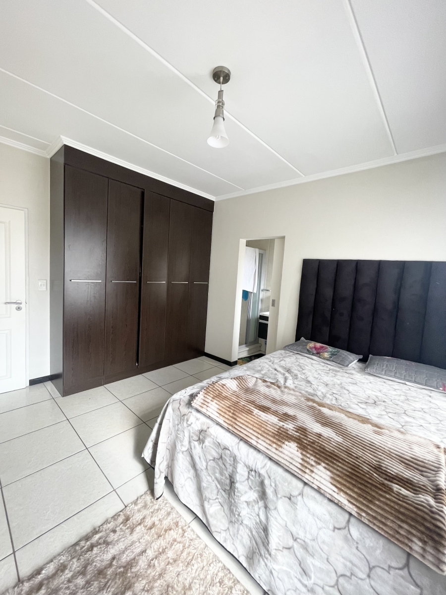 2 Bedroom Property for Sale in Fourways Gauteng