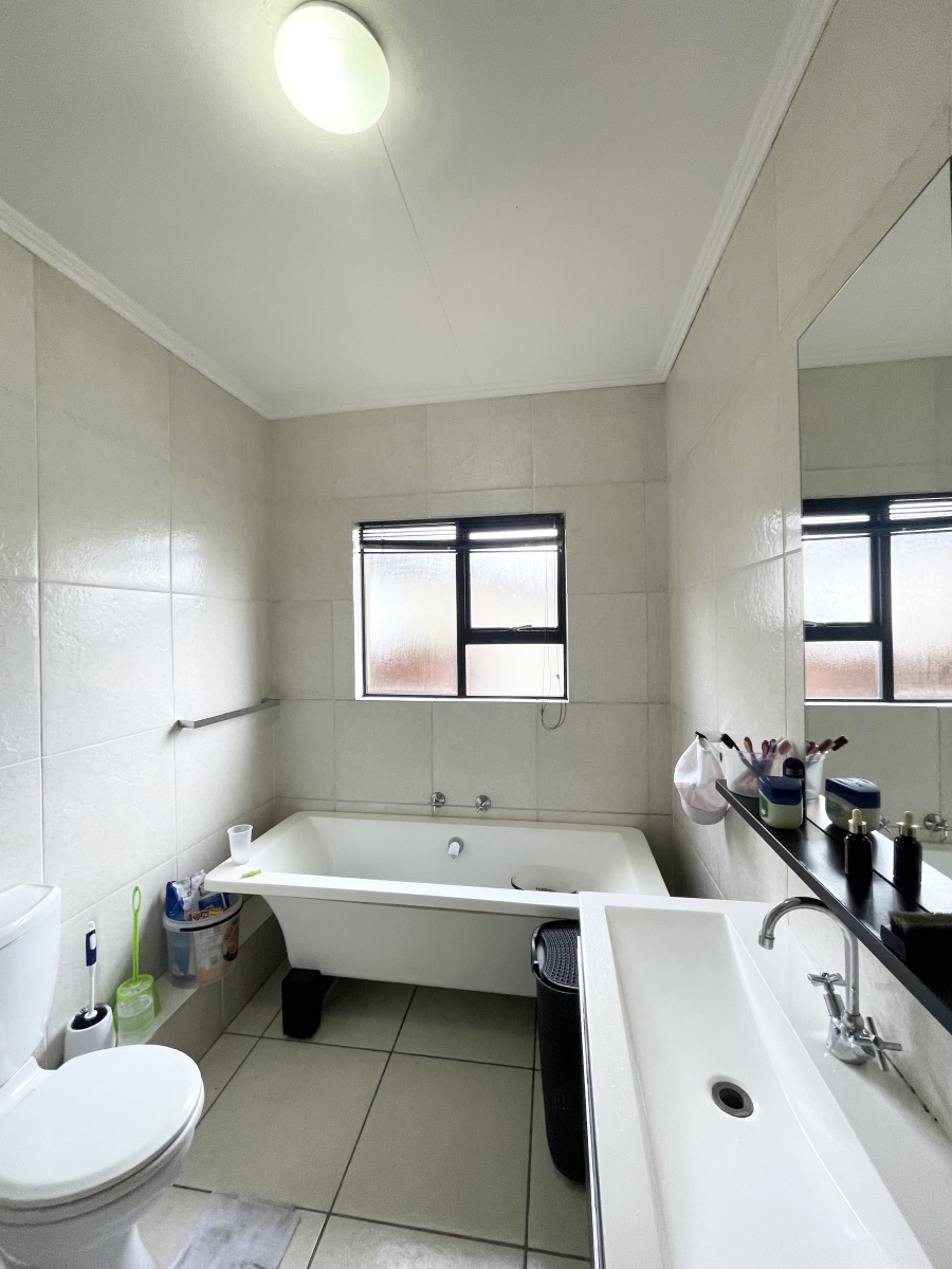 2 Bedroom Property for Sale in Fourways Gauteng