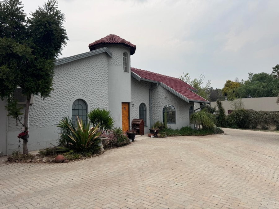 3 Bedroom Property for Sale in Bonaero Park Gauteng