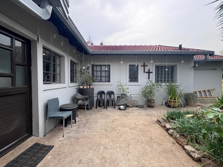 3 Bedroom Property for Sale in Bonaero Park Gauteng