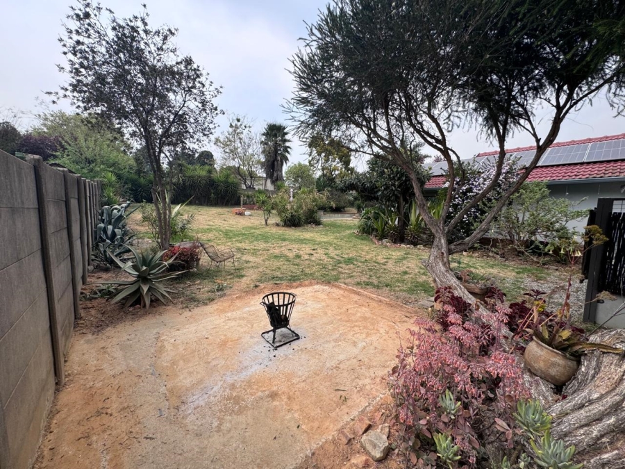3 Bedroom Property for Sale in Bonaero Park Gauteng