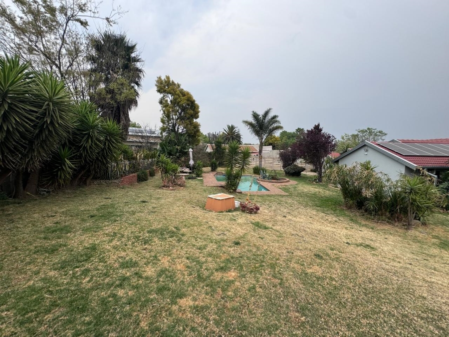 3 Bedroom Property for Sale in Bonaero Park Gauteng