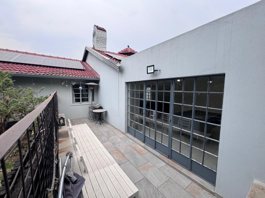 3 Bedroom Property for Sale in Bonaero Park Gauteng
