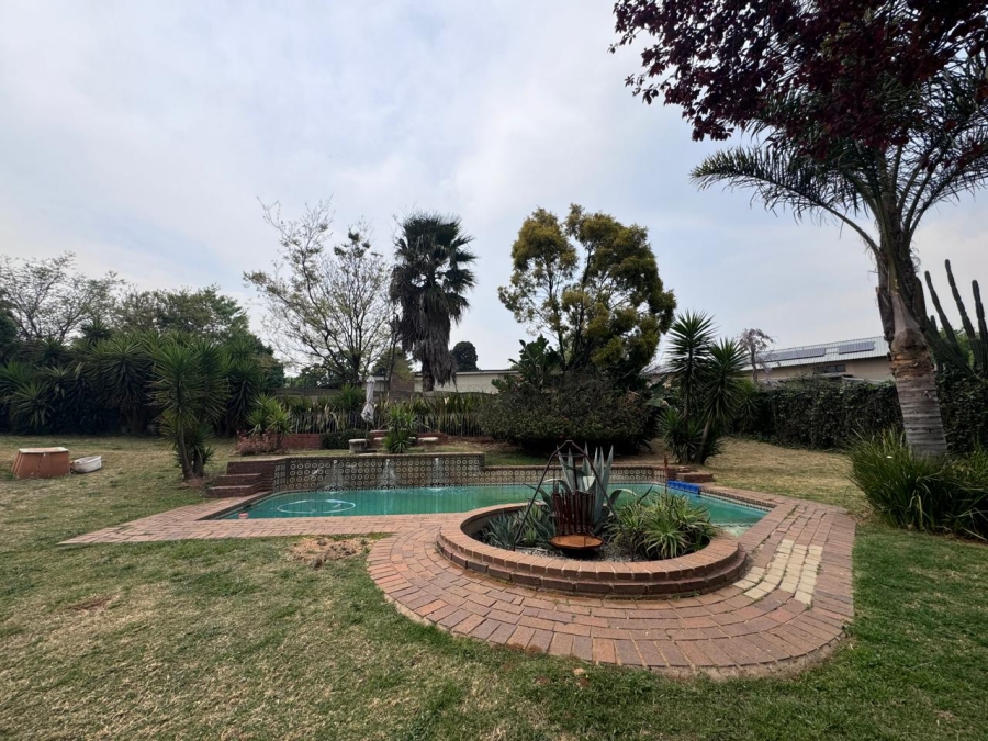 3 Bedroom Property for Sale in Bonaero Park Gauteng