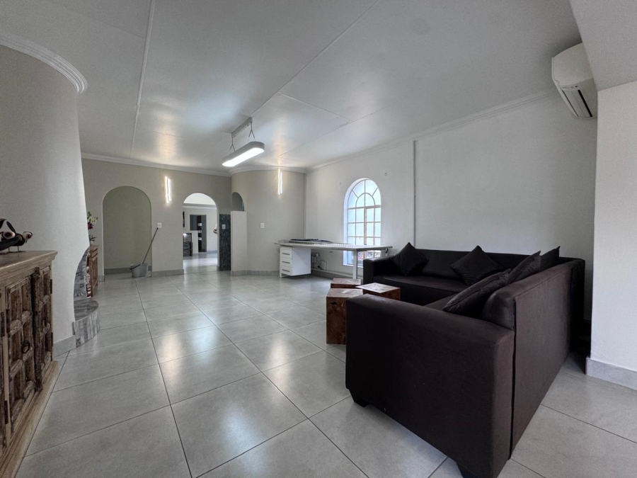 3 Bedroom Property for Sale in Bonaero Park Gauteng