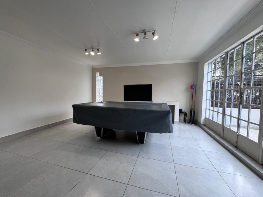 3 Bedroom Property for Sale in Bonaero Park Gauteng