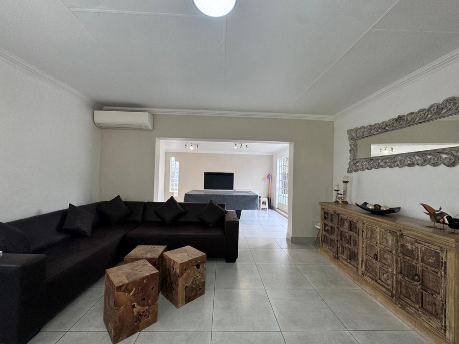 3 Bedroom Property for Sale in Bonaero Park Gauteng