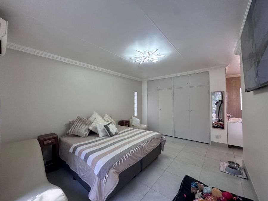 3 Bedroom Property for Sale in Bonaero Park Gauteng