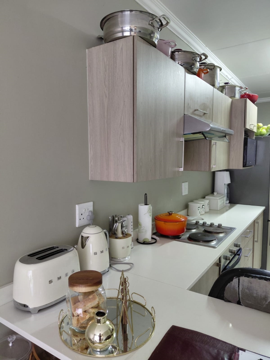 2 Bedroom Property for Sale in Halfway Gardens Gauteng