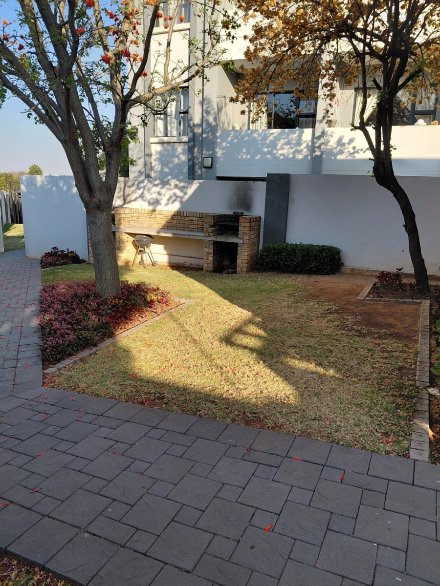 2 Bedroom Property for Sale in Halfway Gardens Gauteng