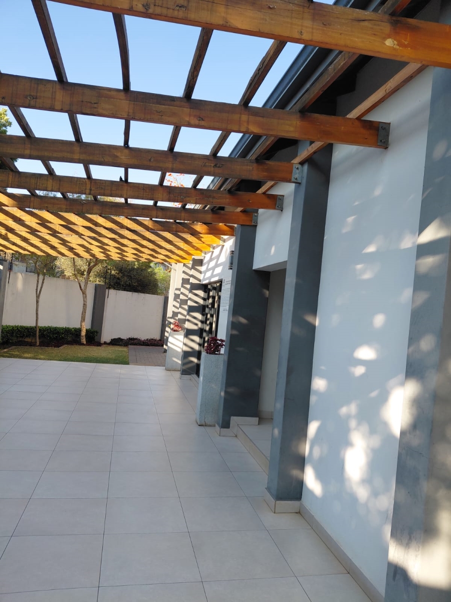 2 Bedroom Property for Sale in Halfway Gardens Gauteng
