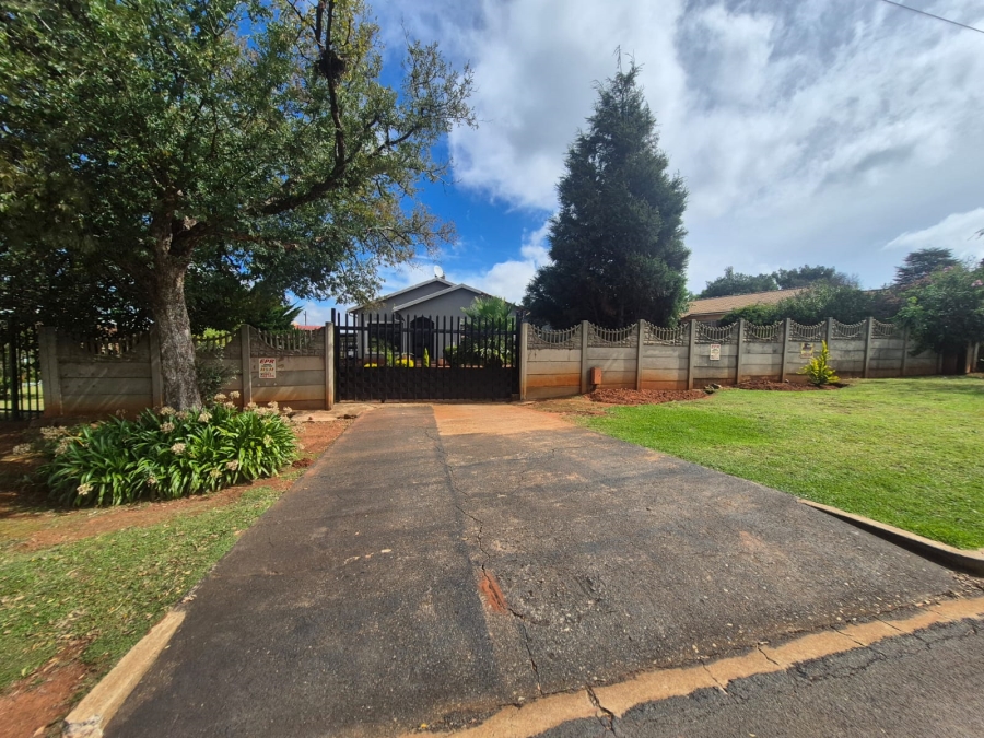 3 Bedroom Property for Sale in Hillshaven Gauteng