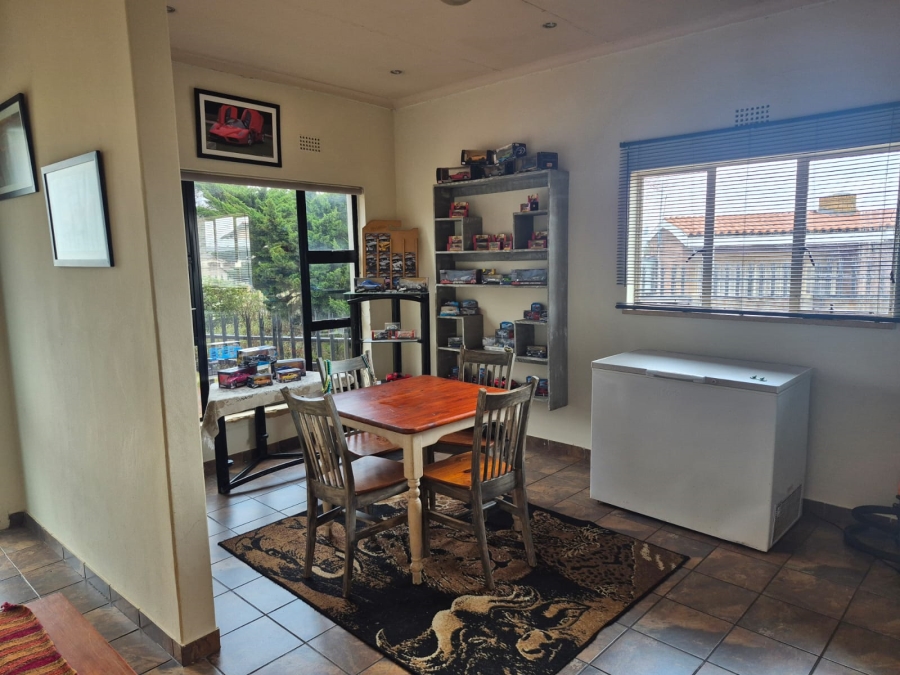 3 Bedroom Property for Sale in Hillshaven Gauteng