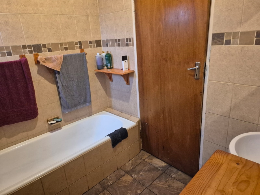 3 Bedroom Property for Sale in Hillshaven Gauteng