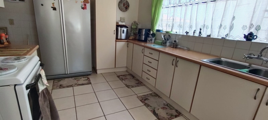 4 Bedroom Property for Sale in Hillshaven Gauteng