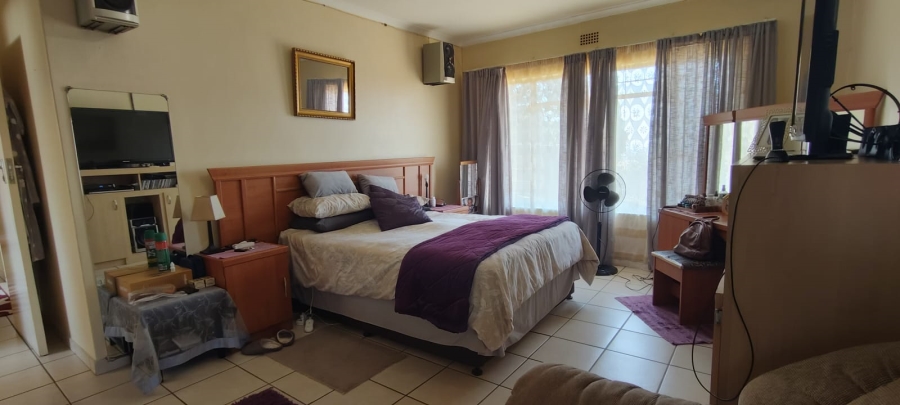 4 Bedroom Property for Sale in Hillshaven Gauteng