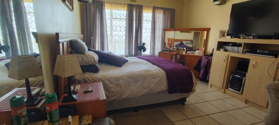 4 Bedroom Property for Sale in Hillshaven Gauteng