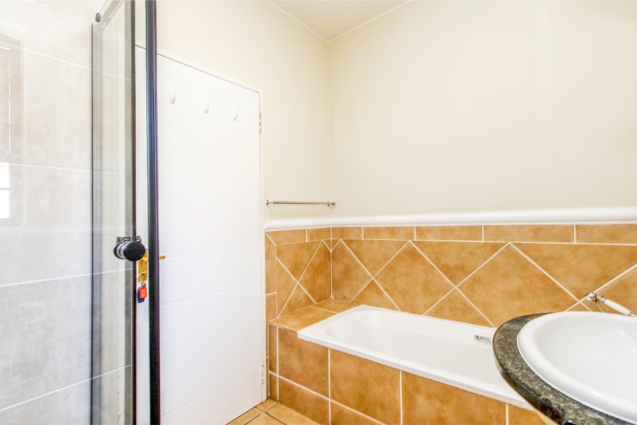 To Let 2 Bedroom Property for Rent in Morningside Gauteng