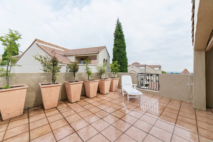 To Let 2 Bedroom Property for Rent in Morningside Gauteng