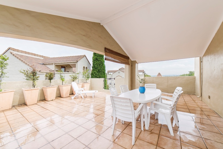 To Let 2 Bedroom Property for Rent in Morningside Gauteng