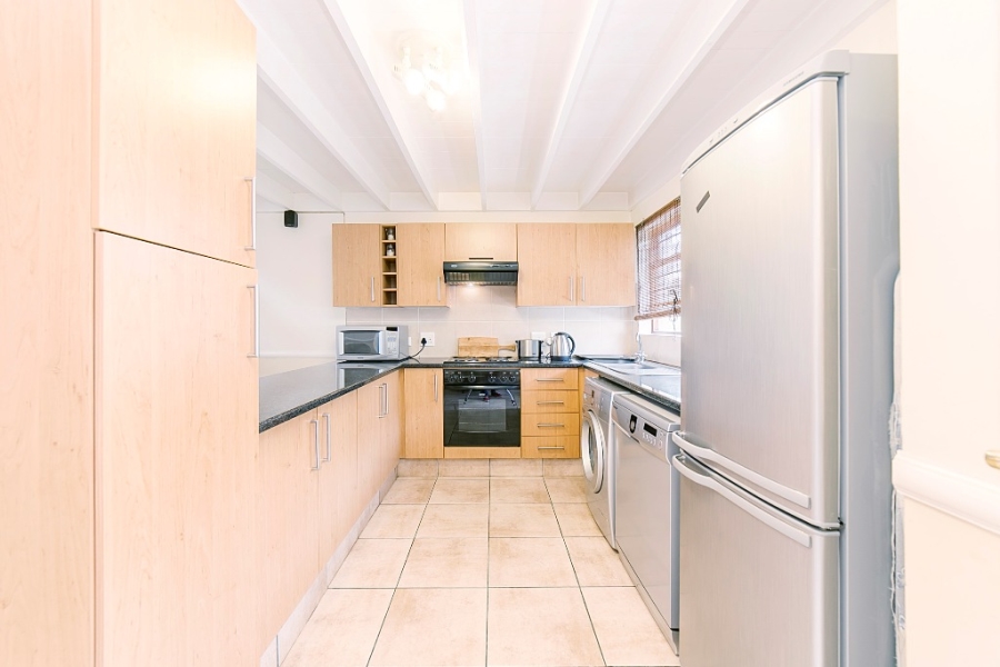 To Let 2 Bedroom Property for Rent in Morningside Gauteng